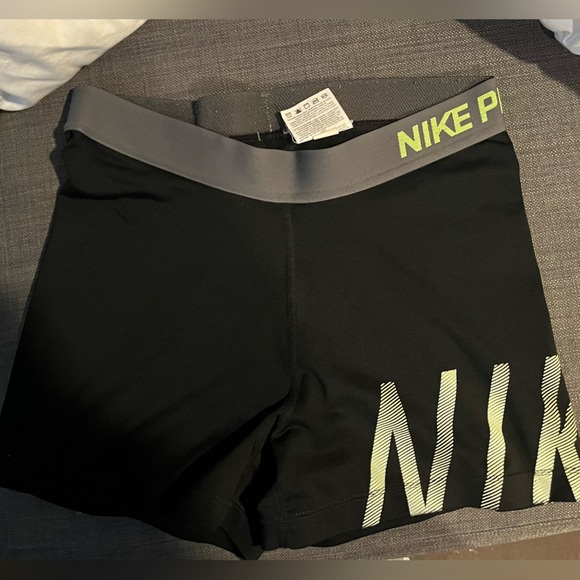 Nike Pro Spandex Shorts - Picture 1 of 3